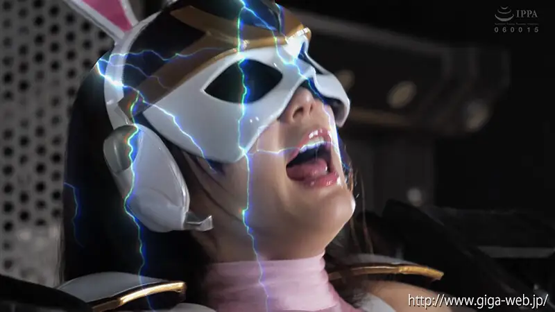 マシナリー帝国に電気を流されるホワイトバニー