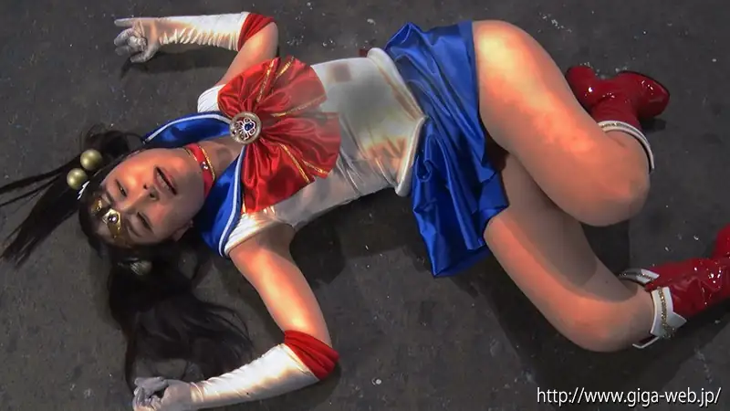 フレイアの炎に焼かれて倒れるセーラーディオーレ