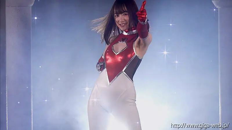 コスプレイダーに変身する早乙女ミライ