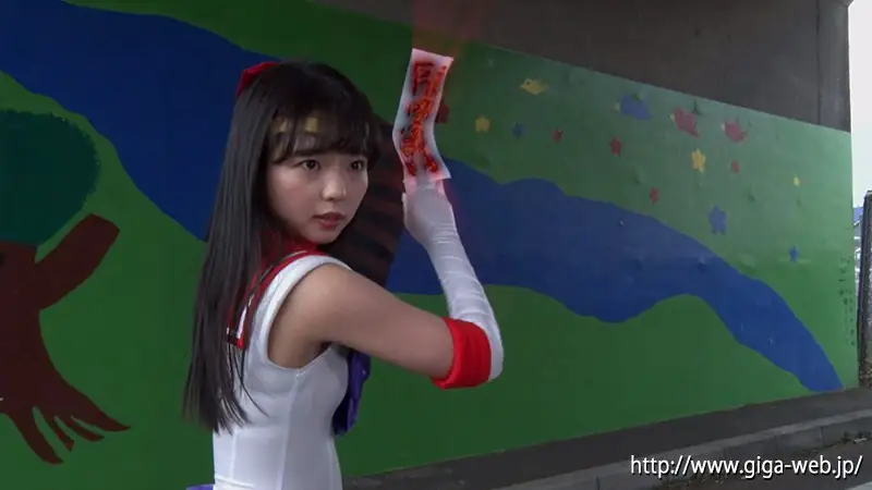 闘員へ勇ましく啖呵を切るセーラーアリス