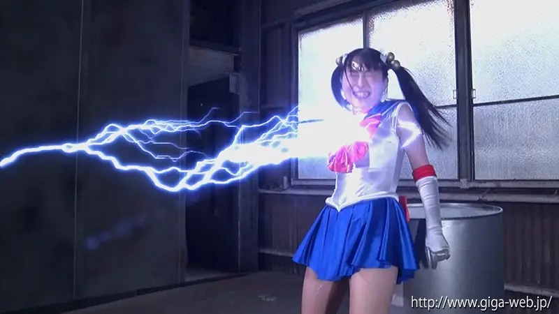 魔獣化したアクアスとフレイアに襲われ苦戦するセーラーディオーレ