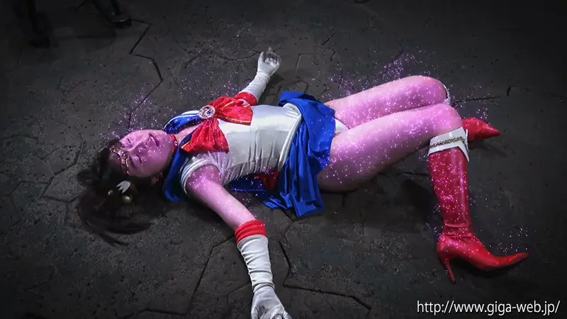 グラーズの攻撃を受けて倒れるセーラーディオーレ